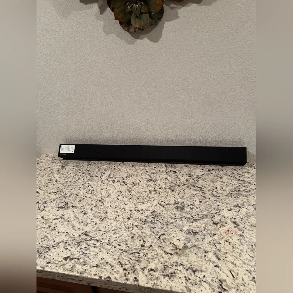 Samsung Black Wireless Soundbar Speaker Model: HW-KM36